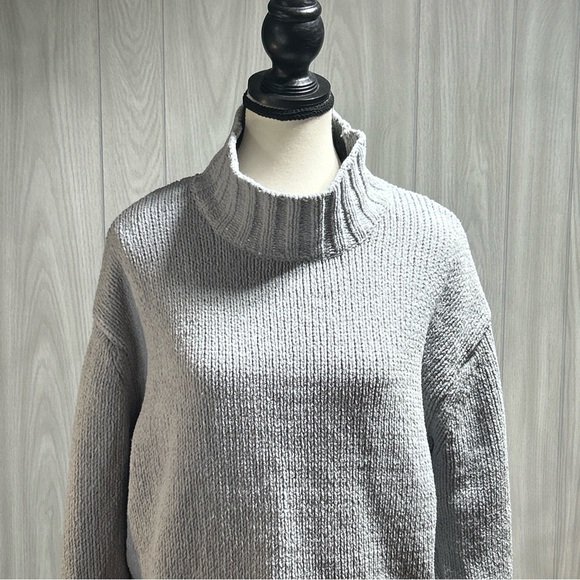 Philosophy High Neck Gray Knit Sweater Size Large - Picture 2 of 10